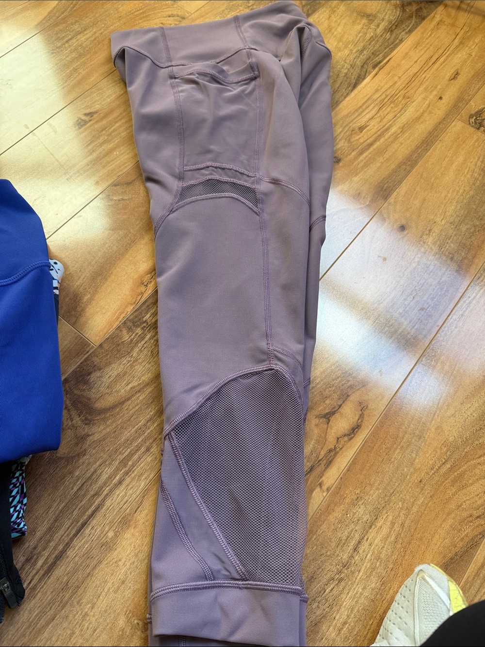 Lululemon Capri never worn in Mauve Purple